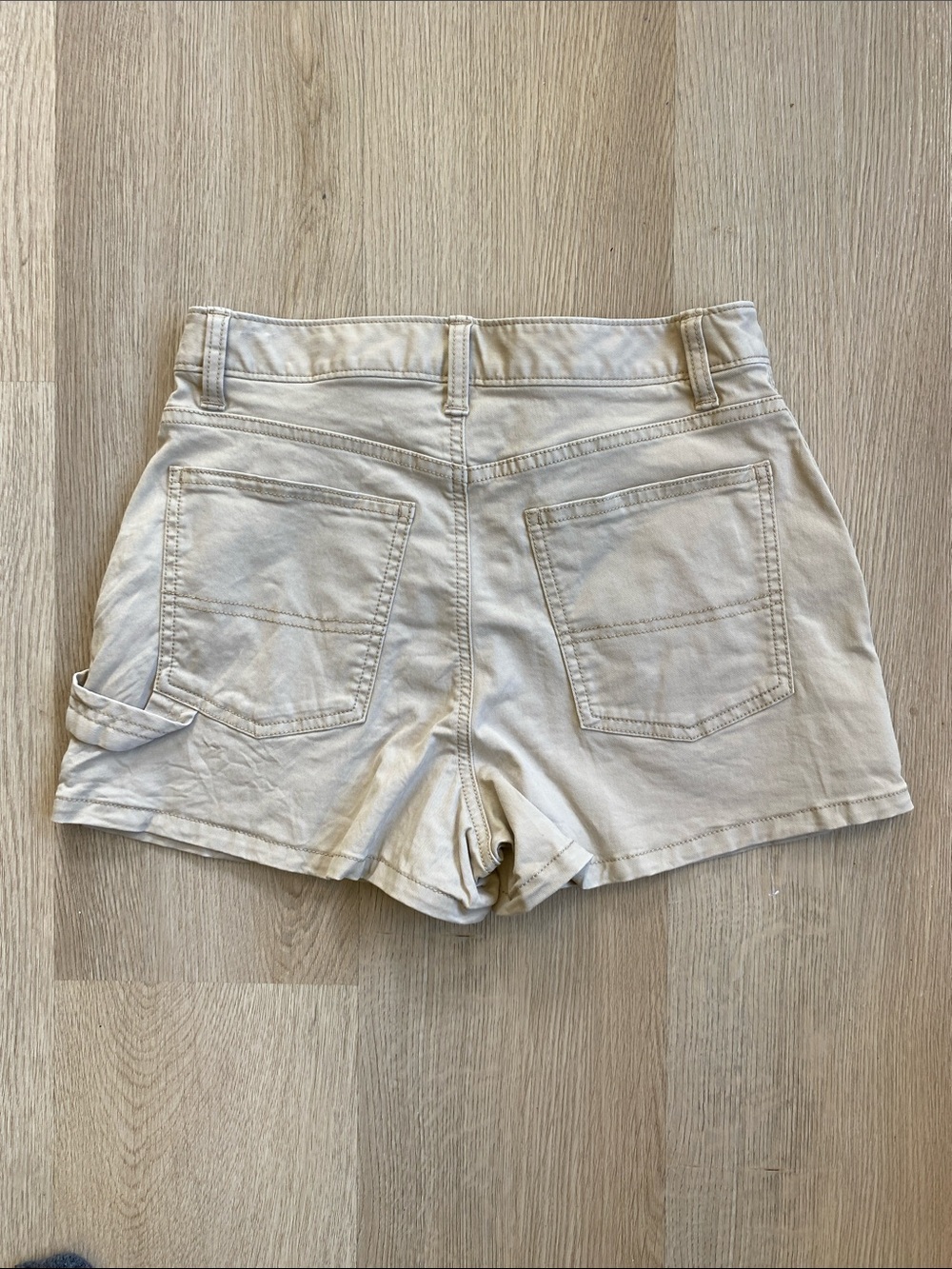 Aritzia TNA Beige Chino Utility Shorts Size 2 Cotton Stretch Casual Summer - Picture 6 of 8
